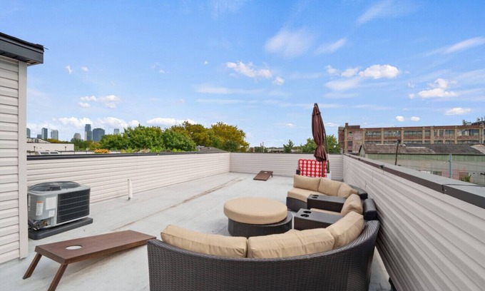 Communipaw Condo | Skyline Serenity: Luxe NYC Retreat