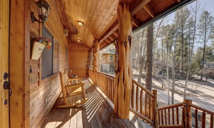 Pinetop House | Sleeps 30+
