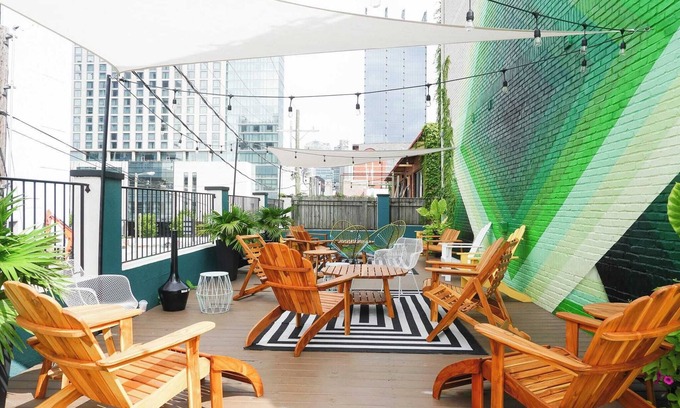 Rutledge Hill Cottage | Sleeps 48 25 Units 2 Blocks From Broadway Sobro Guest House by Avantstay