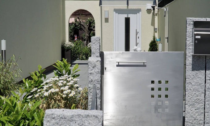Sudstadt House | Small bungalow on the southern outskirts of the city