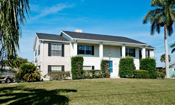 Palmetto House | Snead Island Getaway