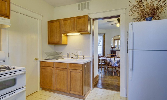 Downtown Omaha House | Sojourner House - Welcoming Omaha Retreat
