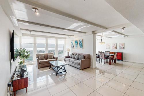 South Padre Island Apartment | Solare Tower 1202