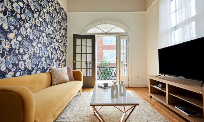 Saint Roch Apartment | Sonder Market Place