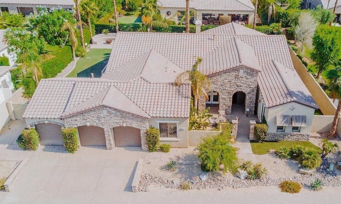 Rancho Santana House | Song Bird Estate by GPM - Walk To Festivals/Private Pool/ Fire Pits