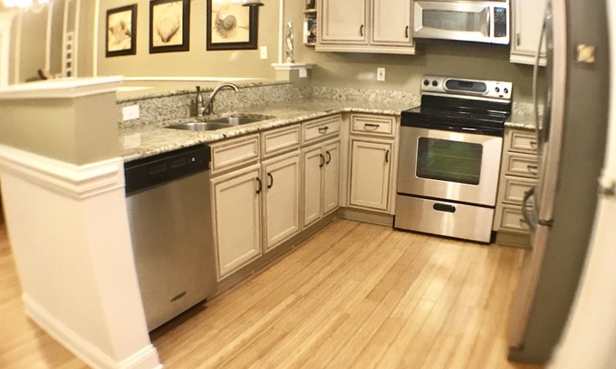 Tybee Island Condo | South Island *NO CONTACT CHECK-IN* -High End Condo -Steps to Beach-FREE WIFI