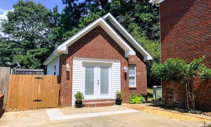 Taylorville House | Southern Charmer Cottage