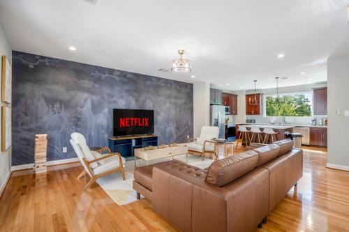 Riverside Terrace House | Spacious 3 Bed House near MD Anderson with Free Parking & Wi-Fi