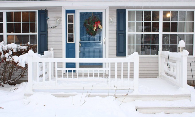 Indian River House | Spacious 3 bedroom home w/fireplace, super close to Burt Lake!