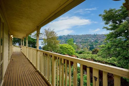 Upper Ferntree Gully House | Spacious 3BR Family Haven in Upper Ferntree Gully