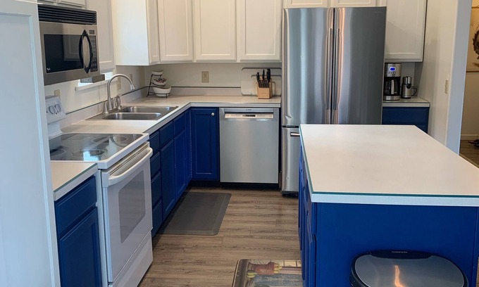 Cody House | Spacious 4 Bedroom, 3 Bath Home Only 1/2 Mile From Downtown - Cody, WY