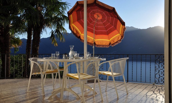 Gerra Apartment | Spacious 41/2 room apartment with pool and fantastic views