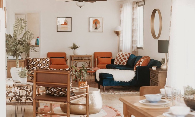 Twentynine Palms House | Spacious and Stylish 4 BR w/Hot Tub Fire Pits Grill - 3 mile to JTNP !