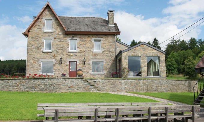 Harre House | Spacious and well cared-for house with a panoramic view, sauna and a summer pool