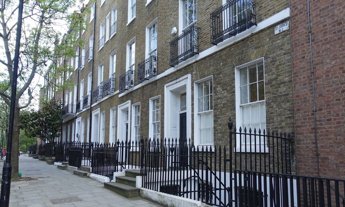 Holborn and Covent Garden Apartment | Spacious Apartment In Bloomsbury, Walking Distance To City & West End. Sleeps 5.