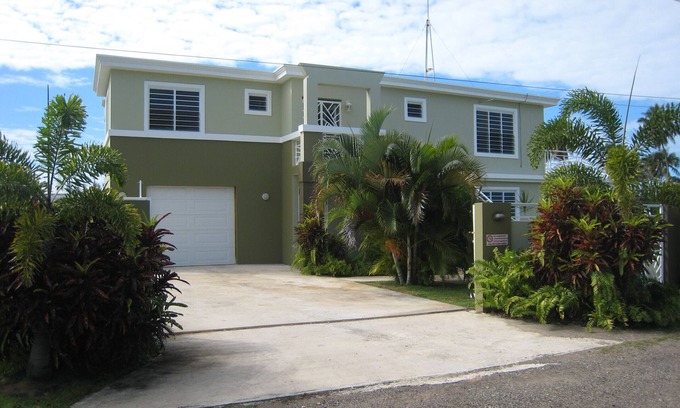 Jobos Apartment | Spacious, attractively decorated 2 BR 1bath gated Apt, 4 Mins to Jobos Beach