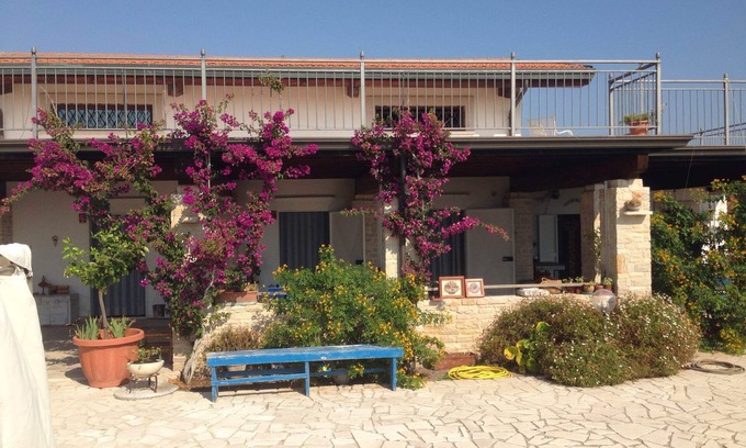 Margherita di Savoia Villa | spacious detached villa with private access to the sea