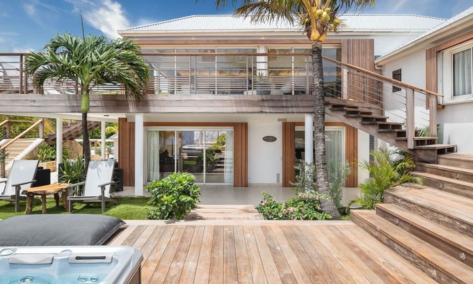 Pointe Milou Villa | Spacious Luxury 4 bedrooms, direct no agencies, fully renovated