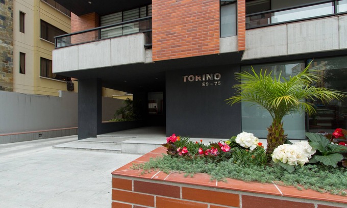 La Carolina Apartment | Spacious, modern, GREAT LOCATION netflix, wifi, cable, 2BEDROOM, 2BATHROOM