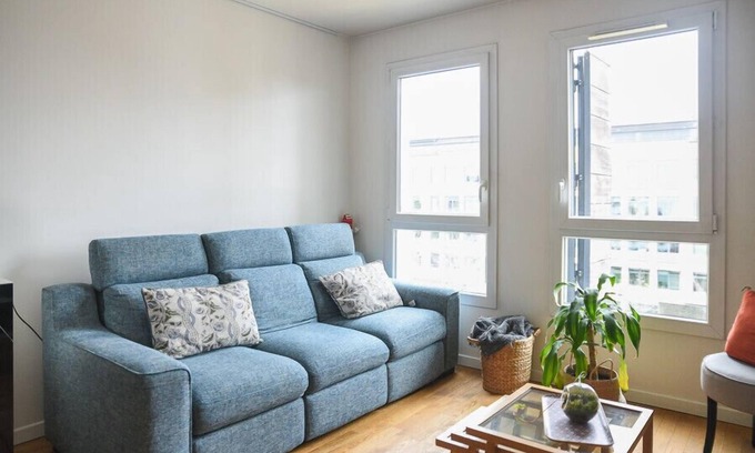Montreuil Apartment | Spacious nest of 80 m² crossing and bright