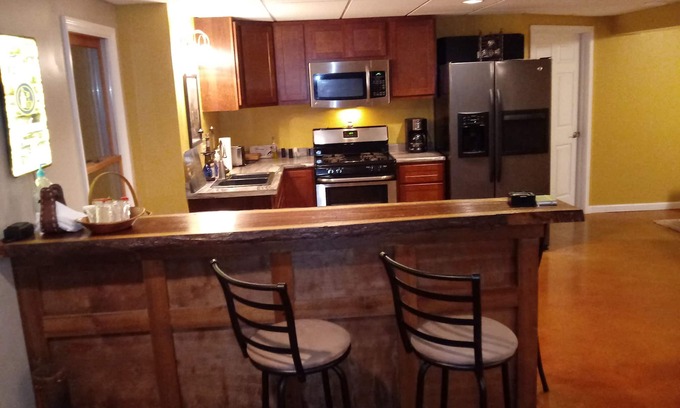 Glencoe House | Spacious suite in Country setting