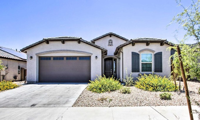 Surprise House | Spacious Surprise Home Near Sports Stadiums!