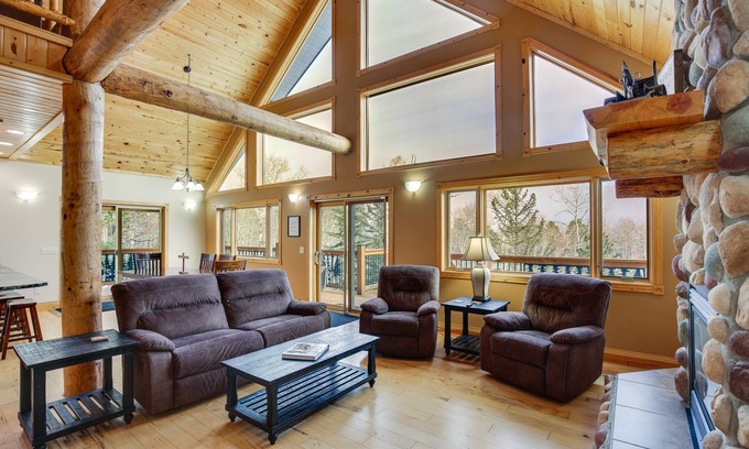 Lead Cabin | Spacious Terry Peak Cabin < 1 Mi to Ski Lift