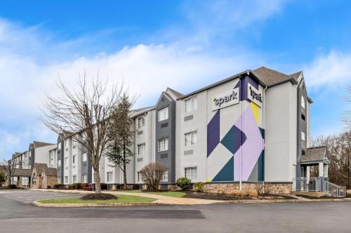 Sterling Hotel | Spark by Hilton Sterling Dulles Airport