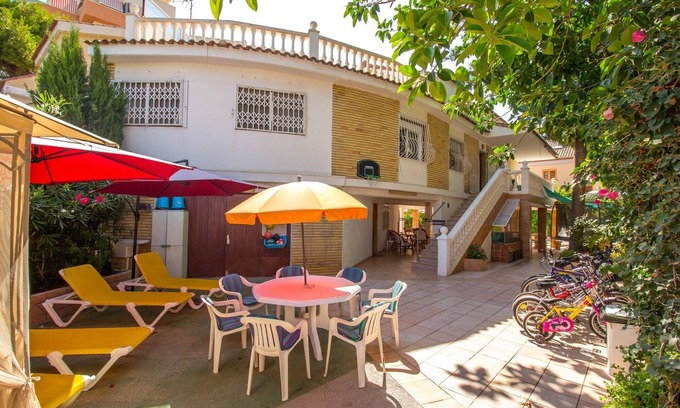 L'Albufereta Ski Chalet | SPECIAL OFFER ! House with garden, 500 meters beach, 4 km Alicante capital