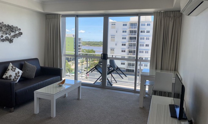 Mackay Apartment | Spectacular 1 Bed Apt in the Heart of Mackay