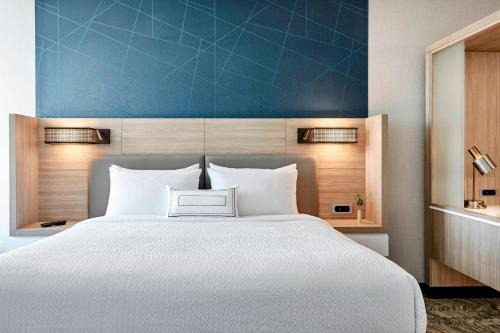 High Point Hotel | SpringHill Suites by Marriott High Point Downtown