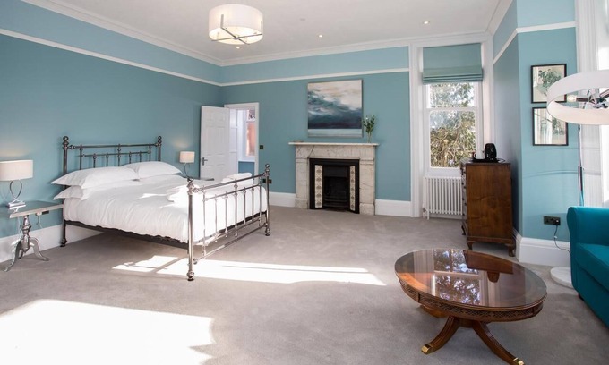 St Albans House | St. Michael's (Premium King Room with En-suite)