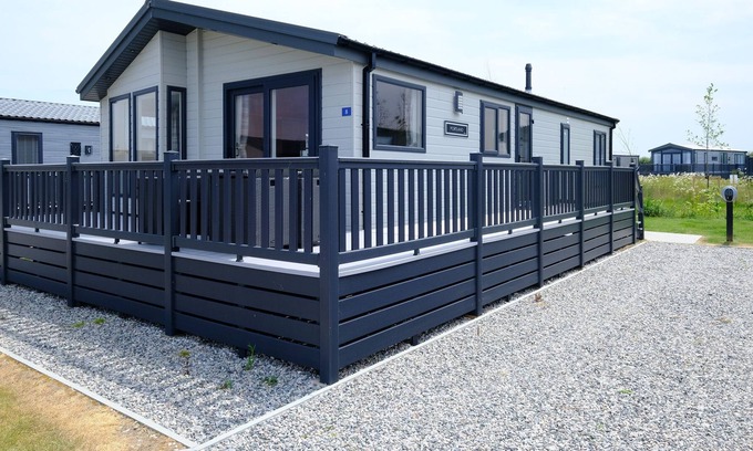 Treator Cabin | ST PETROCS 8, pet friendly, luxury holiday cottage in Padstow