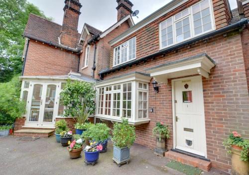 Royal Tunbridge Wells House | Stable Mews Cottage