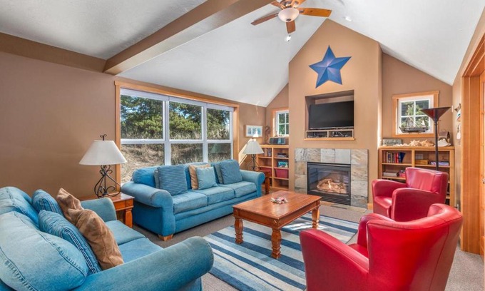 Shorepine Village House | Starfish