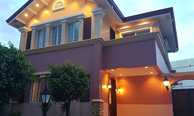 Suba Basbas House | Stay at Amare 5BR Home Pacific Grand Mactan