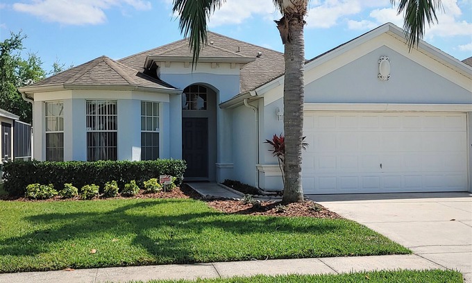 Haines City House | Stay in Luxury, Private Pool/Spa, Games Room, Close to Disney and Golf