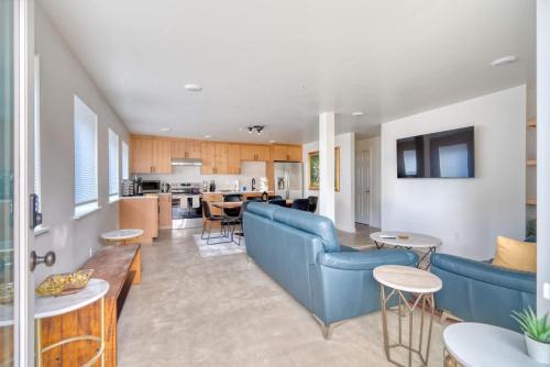 King House | Stay Portland - Spacious Retreat in NE Portland - Sleeps 10