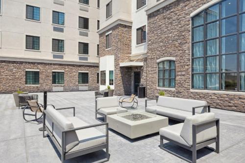 Woodland Hotel | Staybridge Suites Sacramento Woodland by IHG
