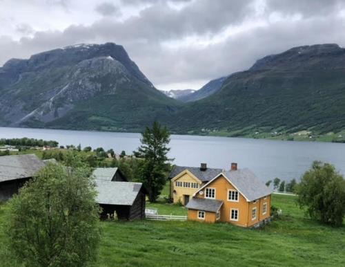 Vang House | Steinsvoll Gård