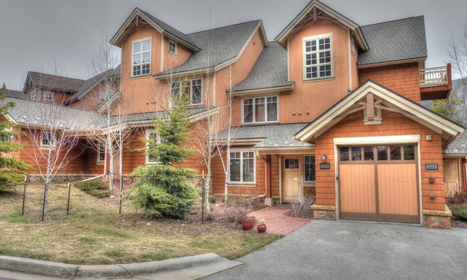 Keystone House | Steps from Heated Pool and Minnie's Cabin. Close to Keystone Ski Shuttle
