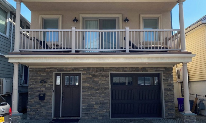 Alden Manor House | Steps from the beach! Beautiful 3-bedroom house in Long Beach