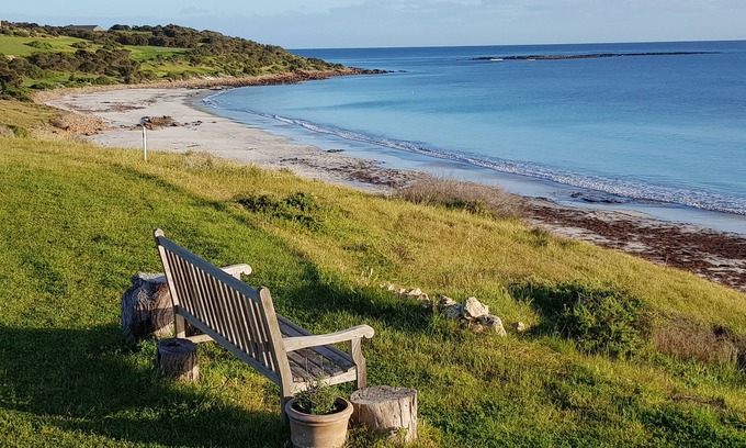 Emu Bay Villa | Stone eco-friendly villa, beachfront acreage. Penguins, koalas