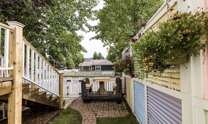 Creede Apartment | StoneFly Studio at Dragonfly Flats Creede, Co