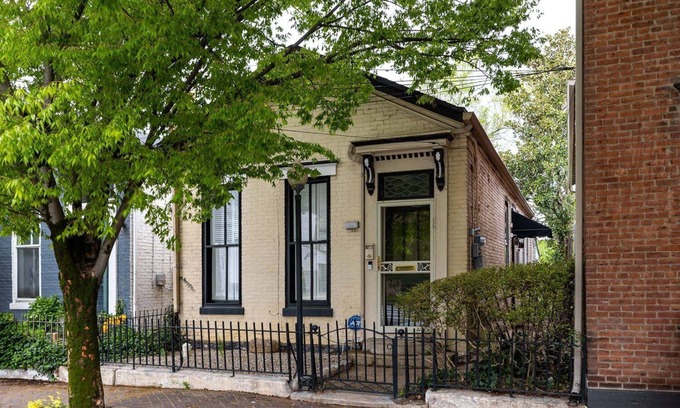 Butchertown House | Story of Butchertown. Cozy, stylish and a great location.