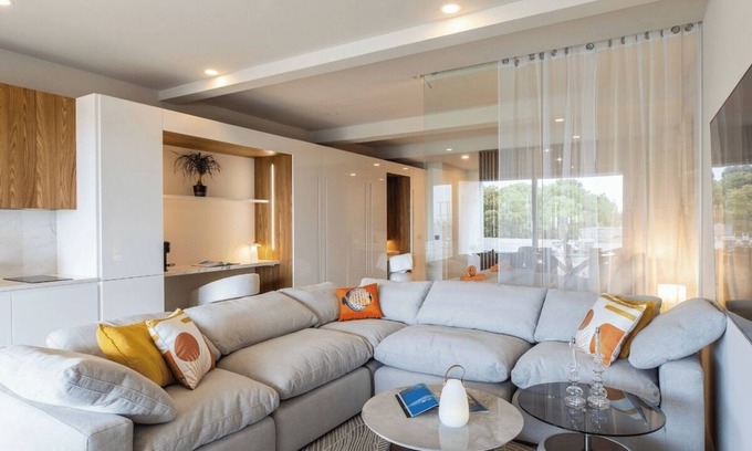 Bellevue Hotel | Studio with direct access to the pool | Villa 5