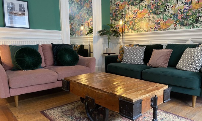 Glasgow Westend Apartment | Stunning 2-bed flat with private patio in heart of the west end