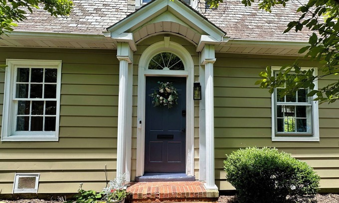 Central Newport News House | Stunning Cottage in Historic Village