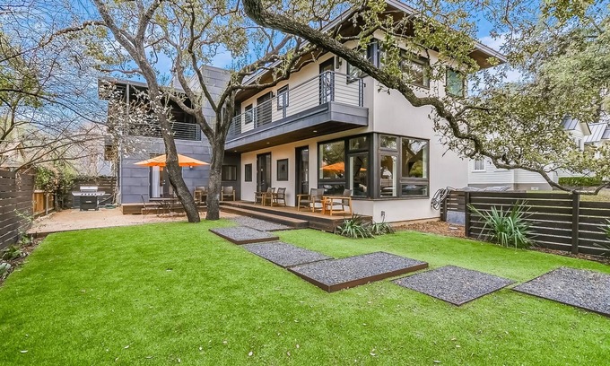Travis Heights House | Stunning dog-friendly house w/private gas grill & deck -steps to South Congress