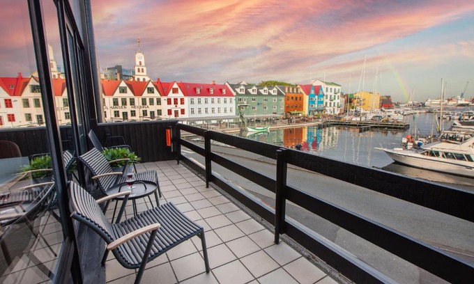 Torshavn Apartment | Stunning Marina View - Brand New - City Center